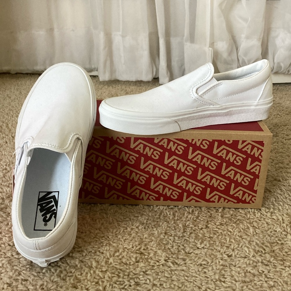 Vans NWT Classic Slip-On White US Women Size 8